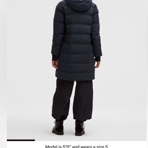 Lululemon Slush Hour Waterproof
600-Down-Fill Parka - Navy